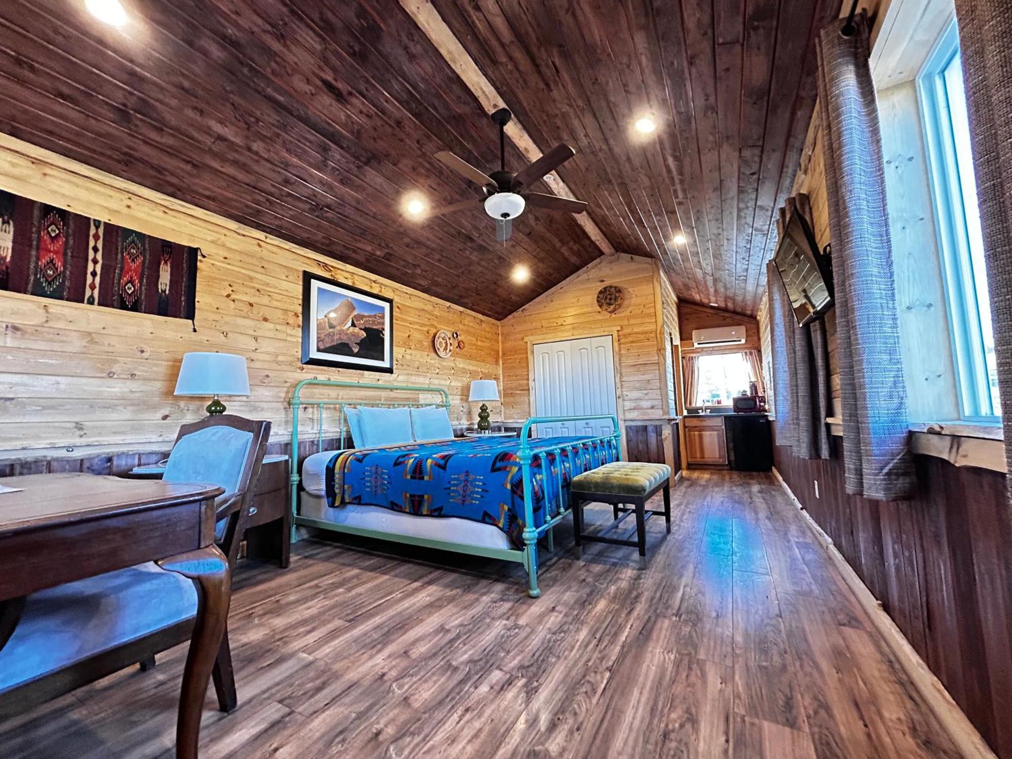 The Rim Rock Inn Torrey Ngoại thất bức ảnh